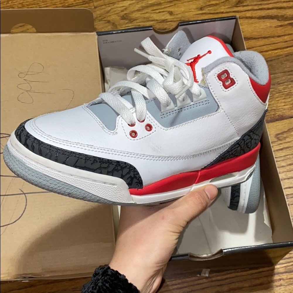 Air Jordan 3 Retro sneakers